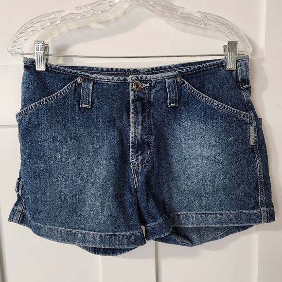 Silver Jeans Pants - Y2k 90s Low Rise Shorts Silver Women's size 30 Jeans Shorts  Festival